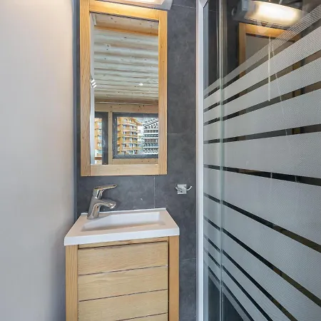 Spacieux Appart. 12 Pers. Au Coeur De Avec Balcon Et Wifi - Fr-1-640-3 Apartment *